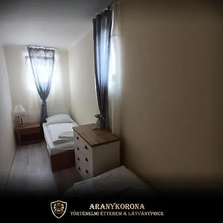 Aranykorona Hotel Miskolc Exterior photo